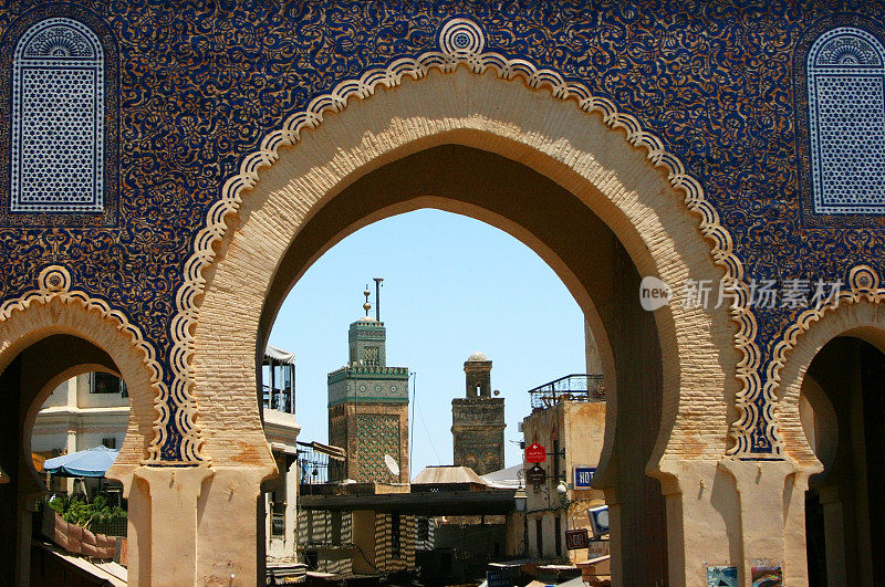 Bab Bou Jeloud门(蓝色门)，Fes，摩洛哥